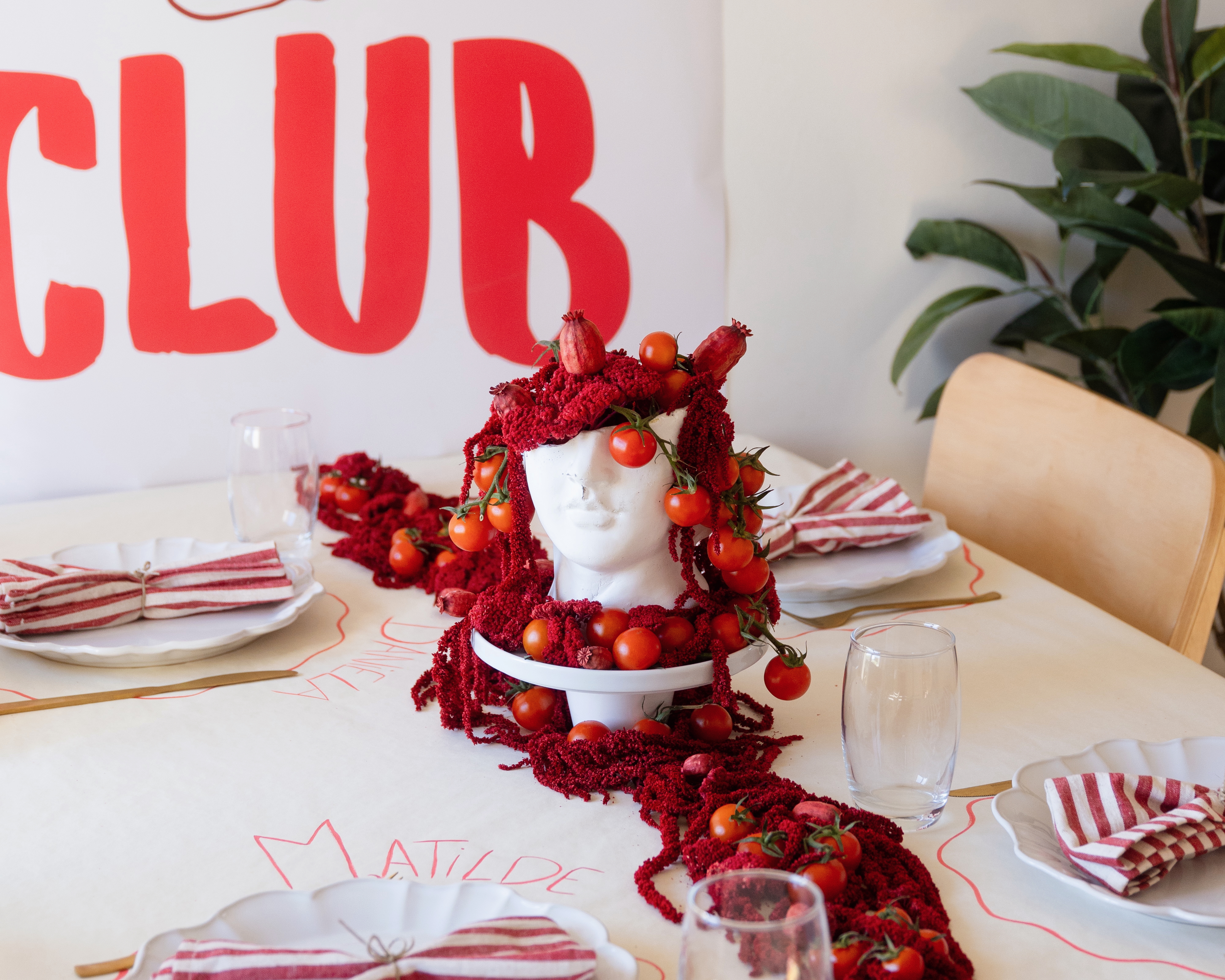 Sala Pequena, Mesa Cheia – Pasta Club Lunch
