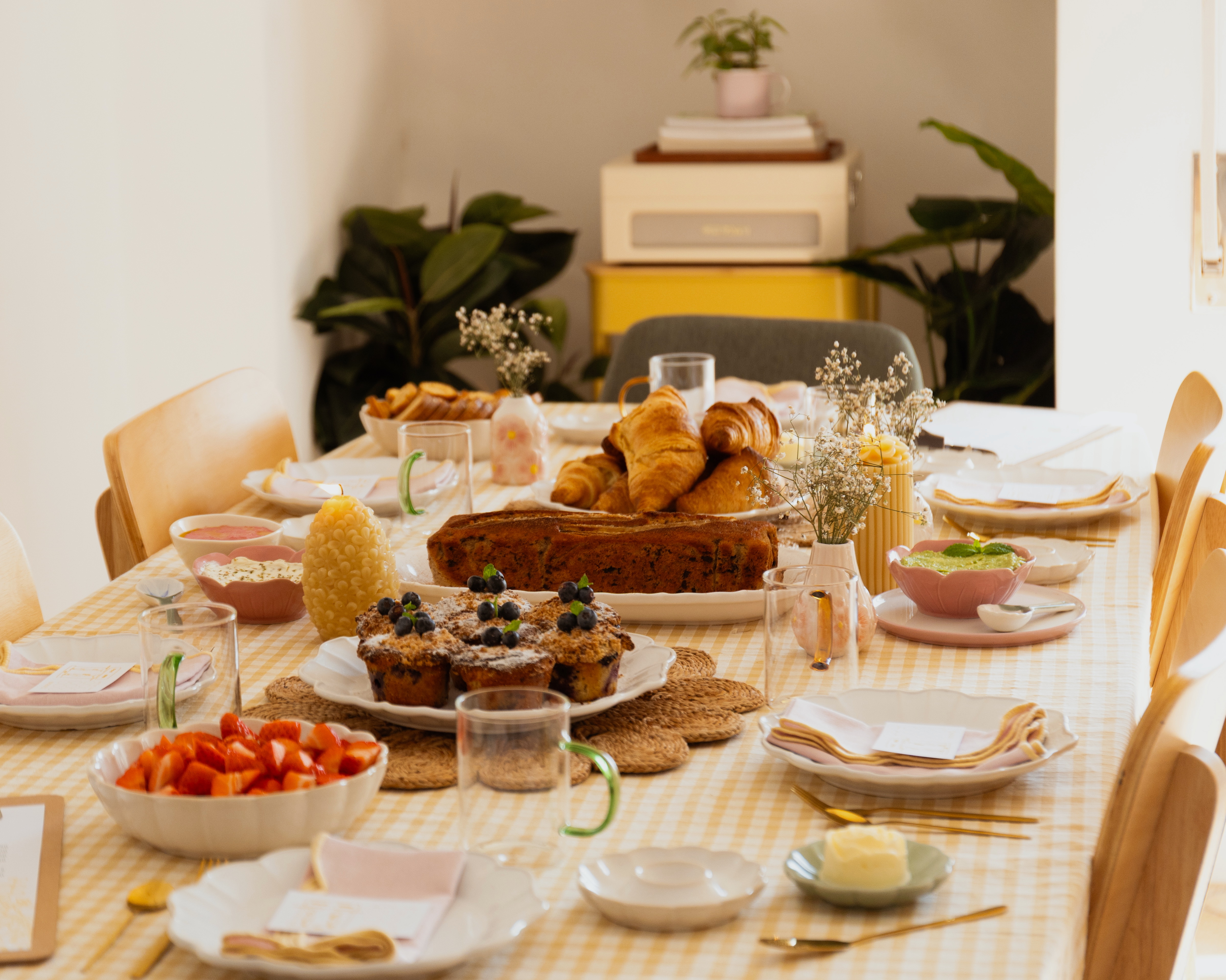 Spring Coffee Shop – bolos caseiros, café de especialidade e flores, muitas flores!